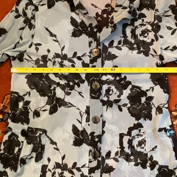 Terra SJ Apparel Evelyn & Arthur Floral Two Pieces Top Set size small - Picture 9 of 10